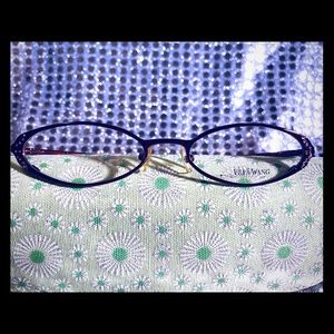 Vera Want seeing glasses